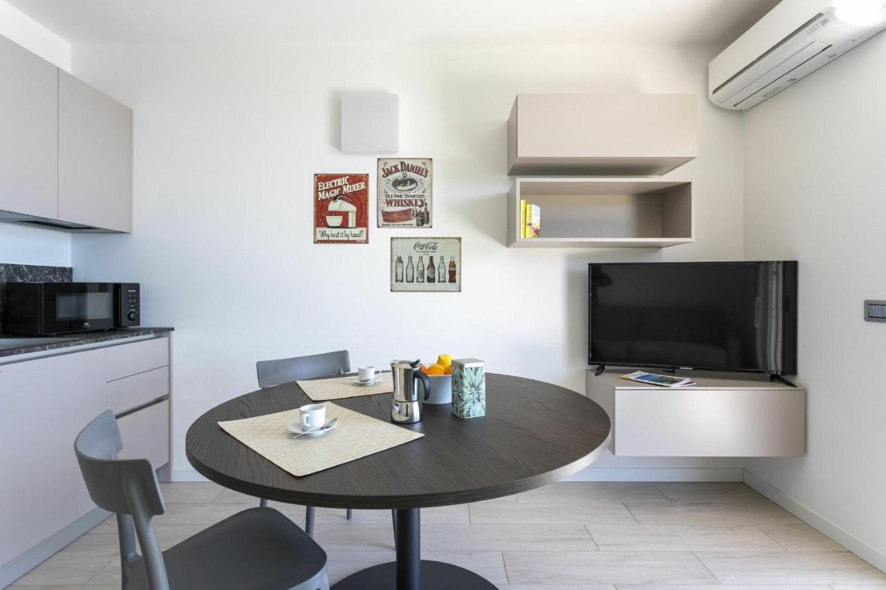 Raffaello Residenza Borgo Degli Artisti 2 Parzanica Exterior foto